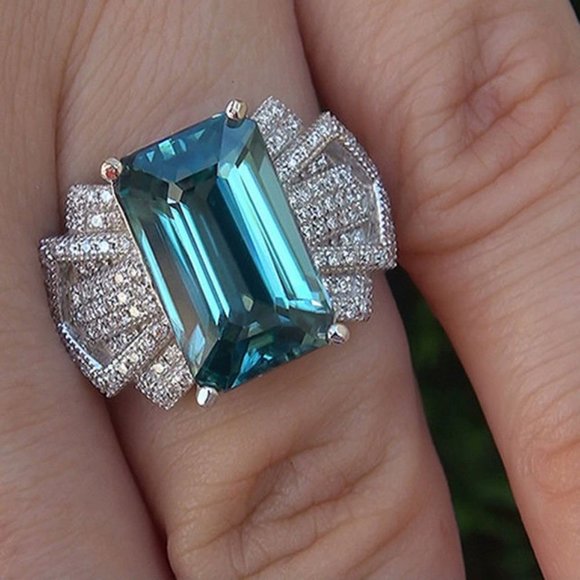 18K White Gold Blue Topaz Diamond Radiant Cut Ring - Picture 4 of 5